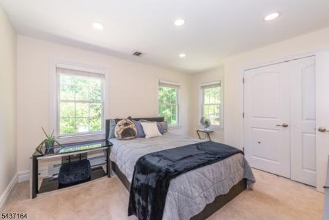 89 Clinton Avenue Mount Olive NJ 07828
