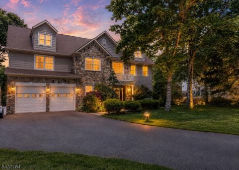 89 Clinton Avenue Mount Olive NJ 07828