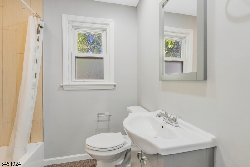 122 Mercer Street Somerville NJ 08876