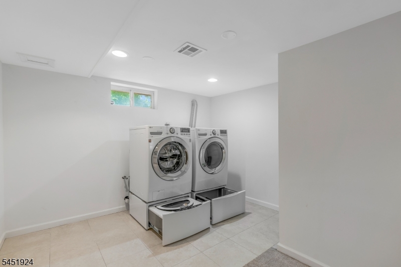 122 Mercer Street Somerville NJ 08876