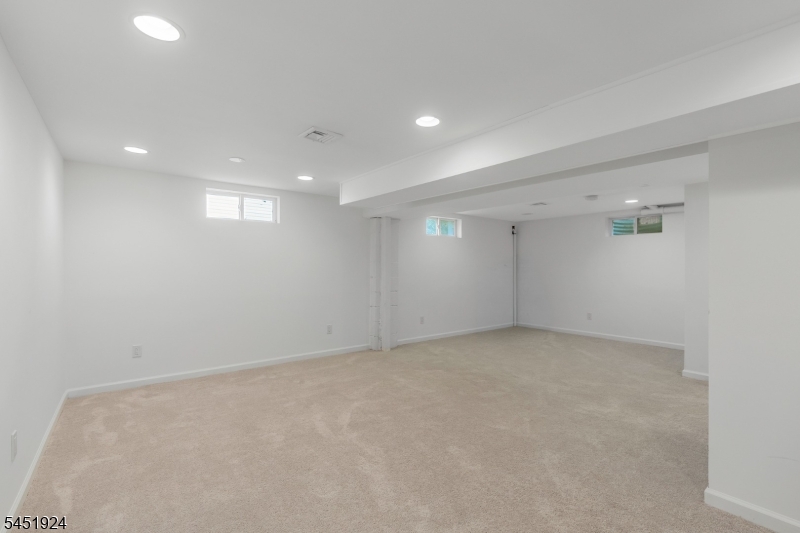 122 Mercer Street Somerville NJ 08876