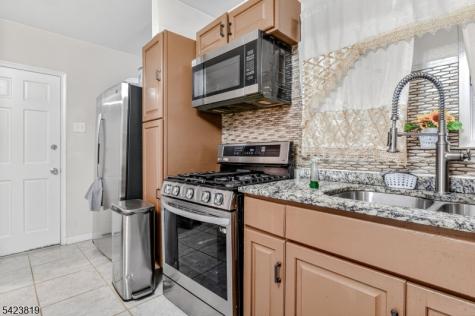 752 Highland Avenue Newark NJ 07104
