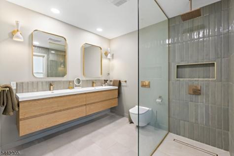 42 Forest Road Glen Rock NJ 07452