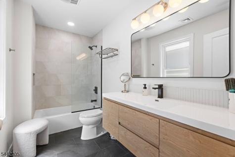 42 Forest Road Glen Rock NJ 07452