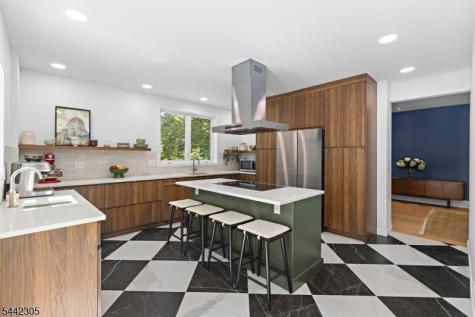 42 Forest Road Glen Rock NJ 07452