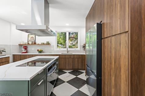 42 Forest Road Glen Rock NJ 07452