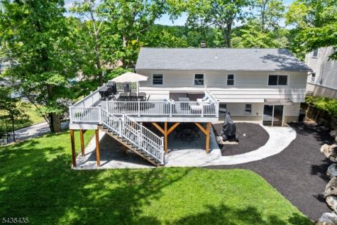 101 Pocono Trail Hopatcong NJ 07843