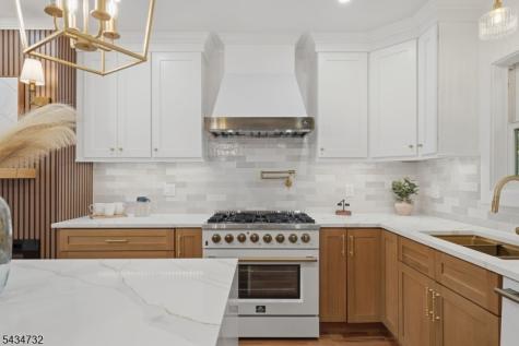 166 Lincoln Street Montclair NJ 07042