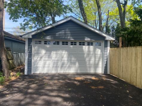 6 Melrose Avenue East Orange NJ 07018