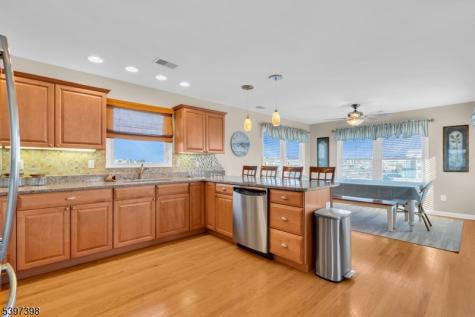 108 W 10th Street Ship Bottom NJ 08008
