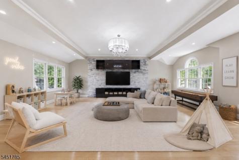 152 Boulevard Kenilworth NJ 07033