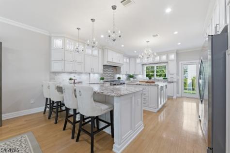 152 Boulevard Kenilworth NJ 07033