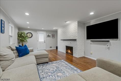 71 Tree Top Drive Springfield NJ 07081