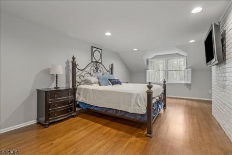 71 Tree Top Drive Springfield NJ 07081