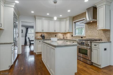 71 Tree Top Drive Springfield NJ 07081
