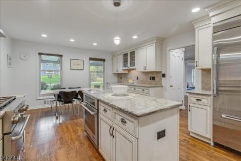 71 Tree Top Drive Springfield NJ 07081