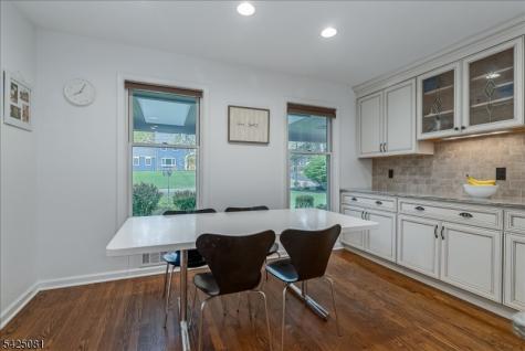 71 Tree Top Drive Springfield NJ 07081