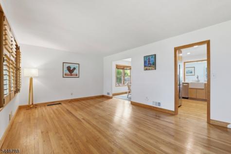 17 Westland Road Verona NJ 07044