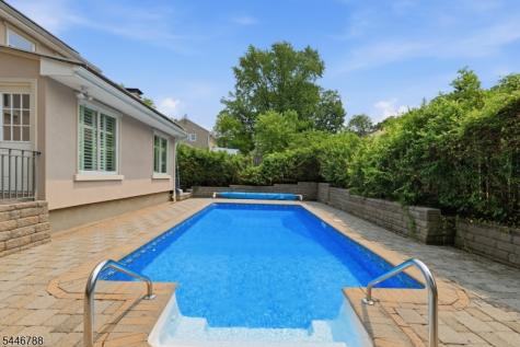 17 Westland Road Verona NJ 07044