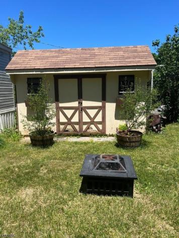 56 Back Street Oxford NJ 07863