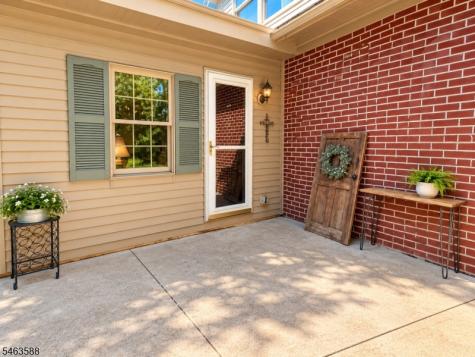 65 Brunswick Avenue Bloomsbury NJ 08804
