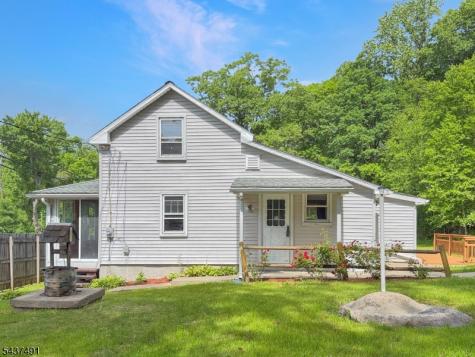 196 Rockport Road Mansfield NJ 07865