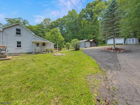 196 Rockport Road Mansfield NJ 07865