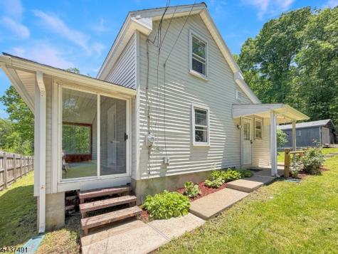 196 Rockport Road Mansfield NJ 07865