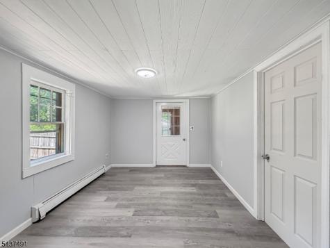 196 Rockport Road Mansfield NJ 07865