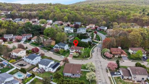 45 Holyoke Court Wayne NJ 07470