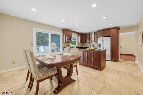 45 Holyoke Court Wayne NJ 07470