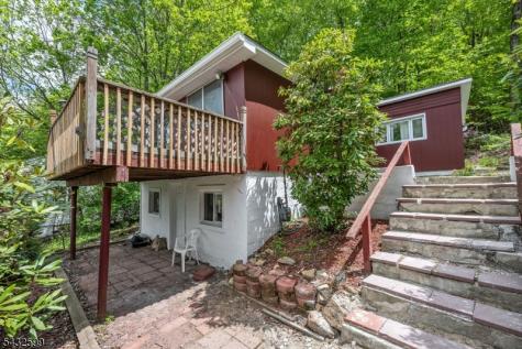 114 Mcgregor Avenue Mount Arlington NJ 07856
