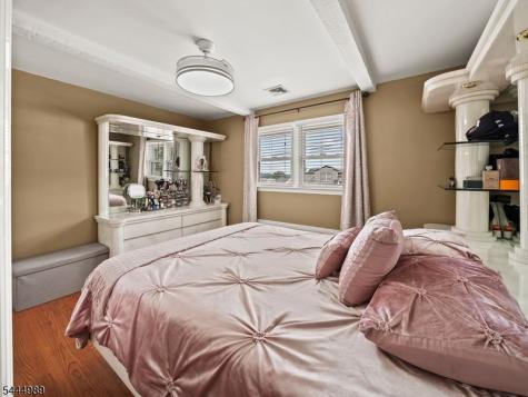 79 Susan Court Clifton NJ 07012