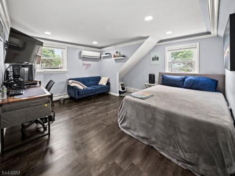 79 Susan Court Clifton NJ 07012