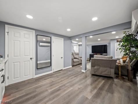 79 Susan Court Clifton NJ 07012