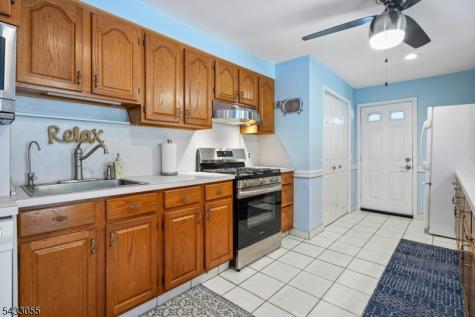 11 Lake Trail East Wayne NJ 07470