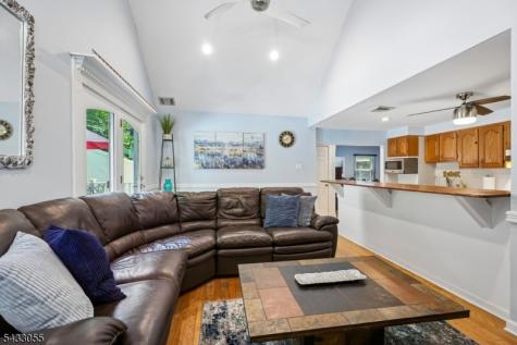 11 Lake Trail East Wayne NJ 07470
