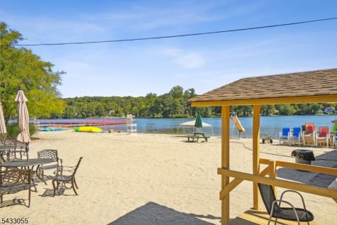 11 Lake Trail East Wayne NJ 07470