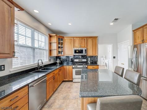 10 Jockey Lane Raritan NJ 08822