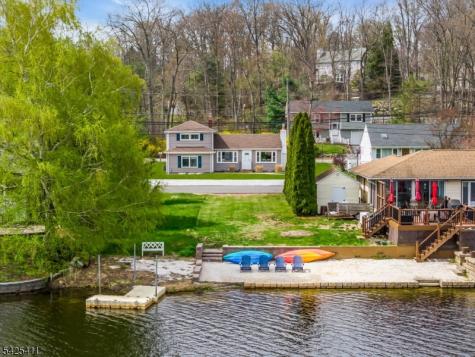 18 W Shawnee Trail Jefferson NJ 07885