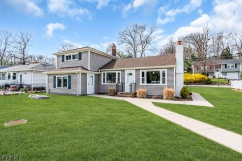 18 W Shawnee Trail Jefferson NJ 07885