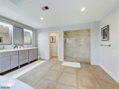 301 Garrett Road Mountainside NJ 07092