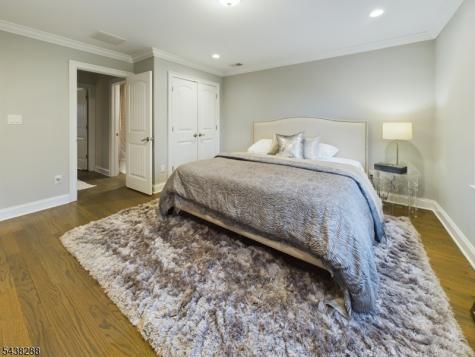 301 Garrett Road Mountainside NJ 07092