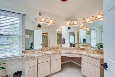 12 Sebring Road Franklin NJ 08873
