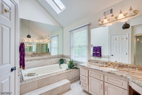 12 Sebring Road Franklin NJ 08873