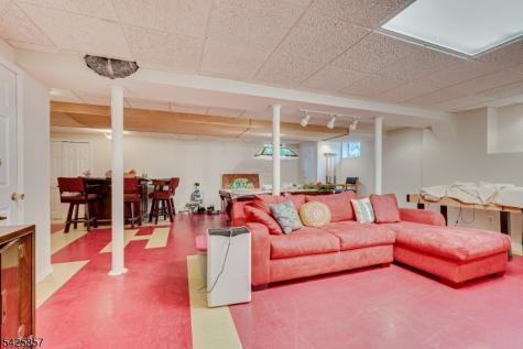 12 Sebring Road Franklin NJ 08873