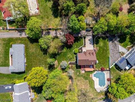 12 Sebring Road Franklin NJ 08873
