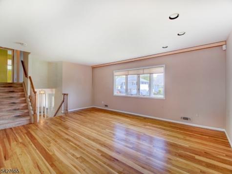 26 Epping Drive Kenilworth NJ 07033