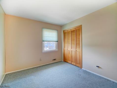 26 Epping Drive Kenilworth NJ 07033