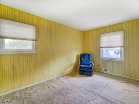 26 Epping Drive Kenilworth NJ 07033